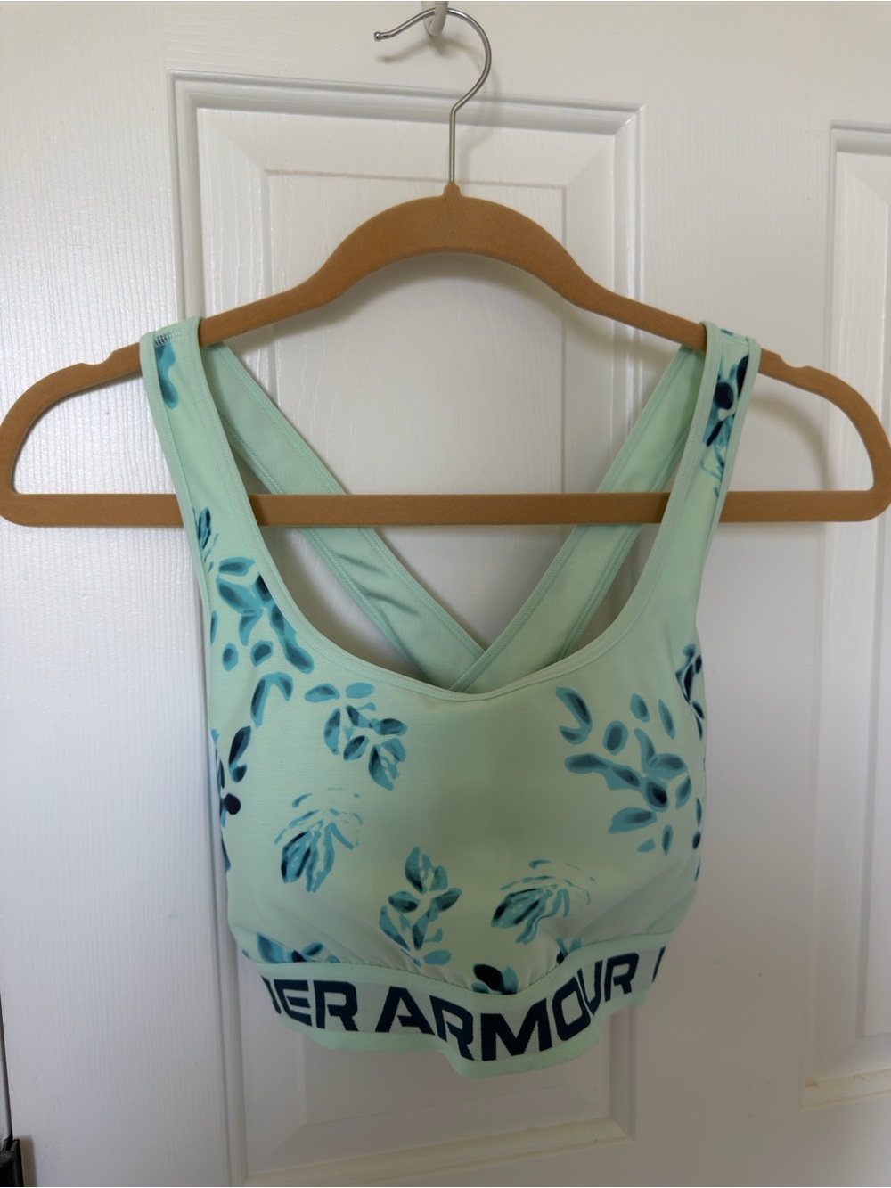 Like new Under Armour sports bra